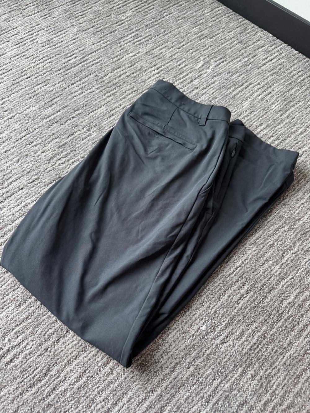 lululemon athletica Men's dark grey ABC trouser Dress Pants